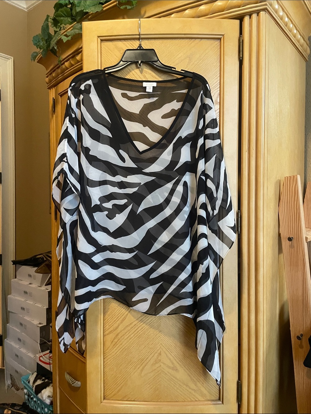 Chicos zebra print sheer tunic size l/xl